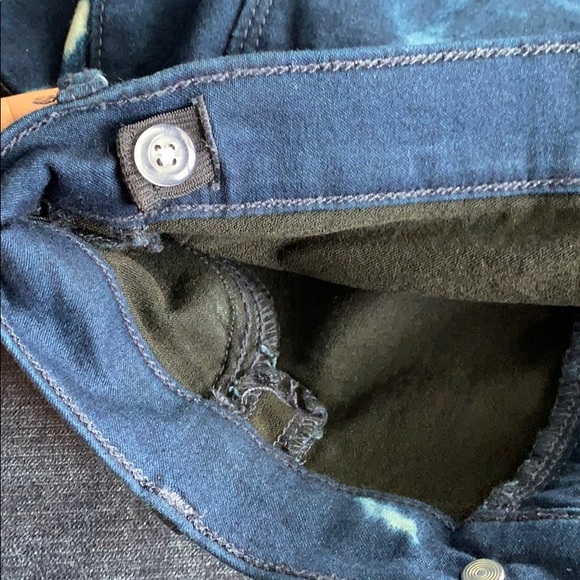 Bleached shorts - Picture 4 of 4